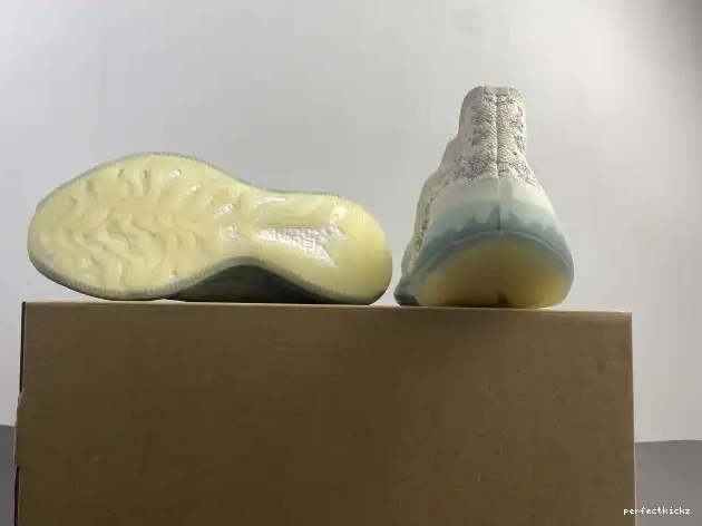 380 Boost Blue Alien Yeezy GW0304 Adidas 0503